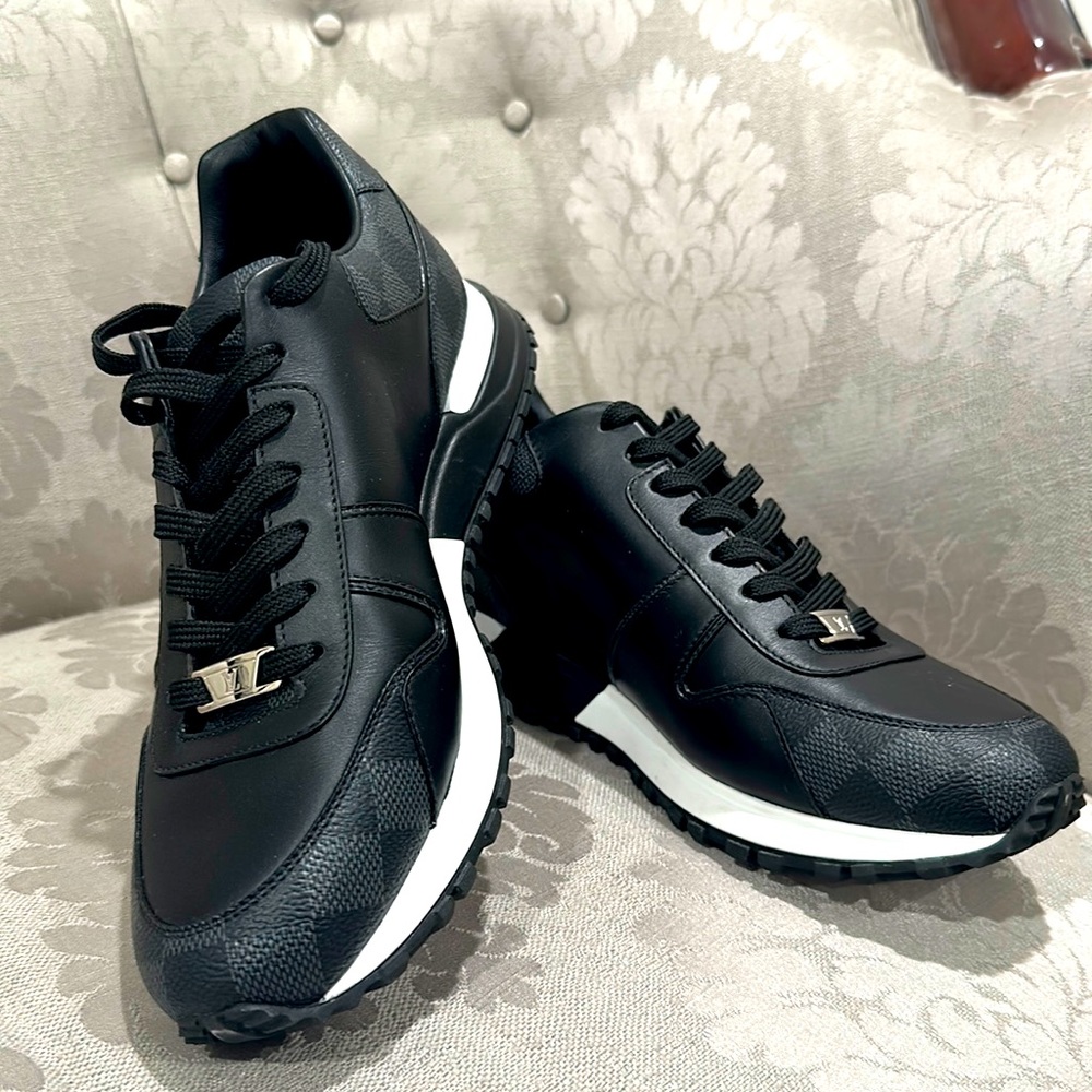 Louis Vuitton Sneakers, never worn. Bit small for me.